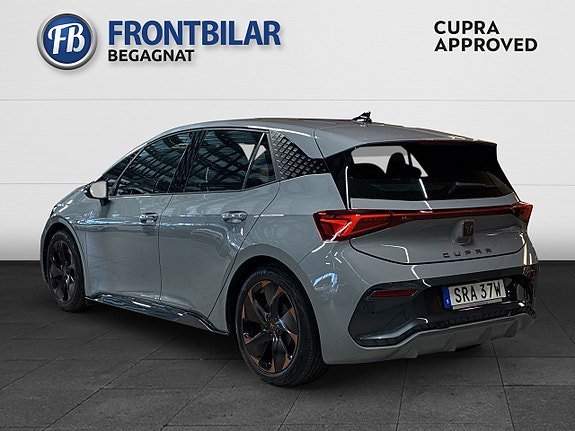 Vehicle Image 8