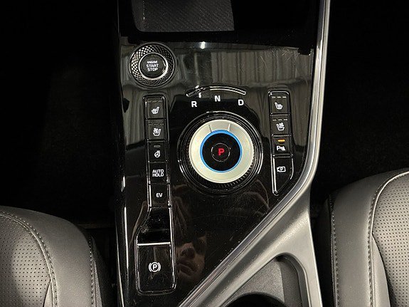 Vehicle Image 23