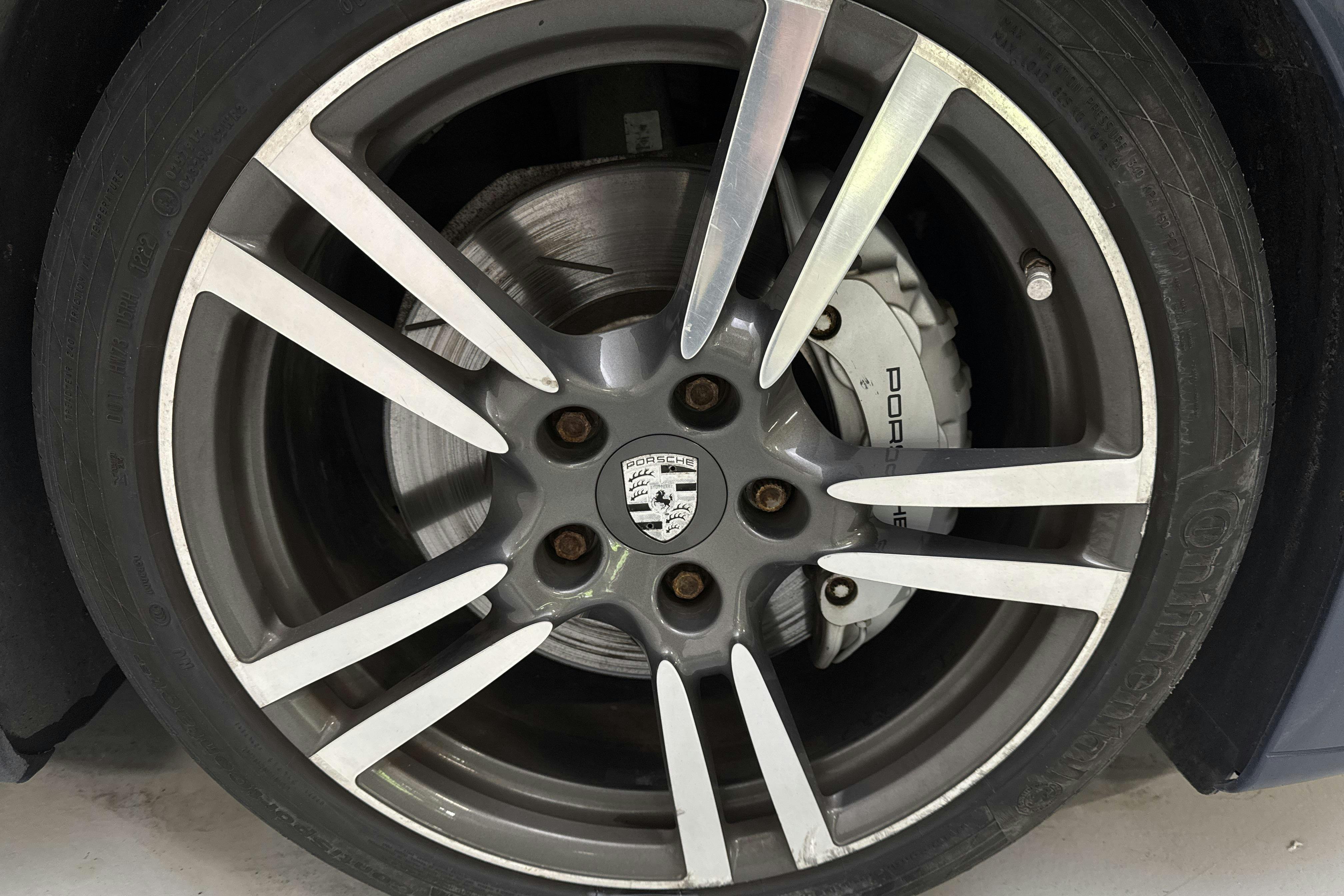 Vehicle Image 21
