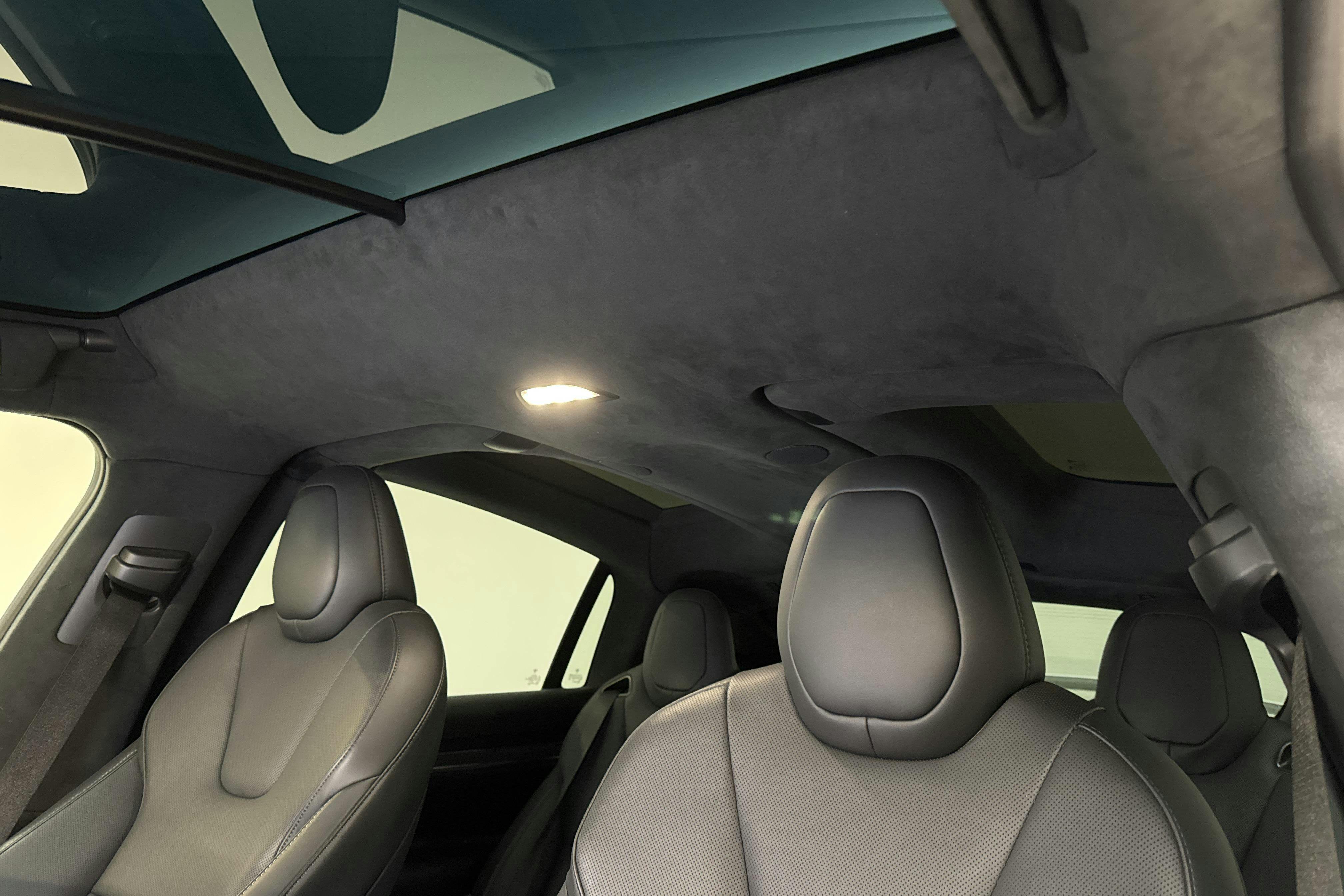 Vehicle Image 22