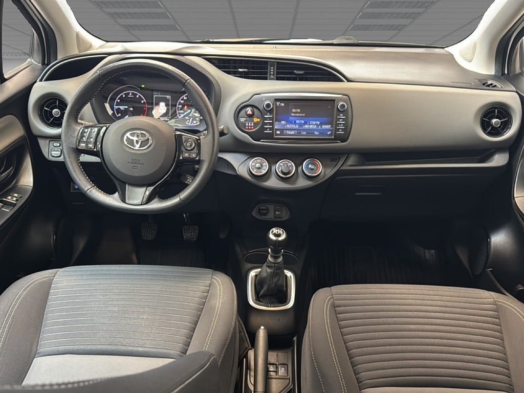 Vehicle Image 7