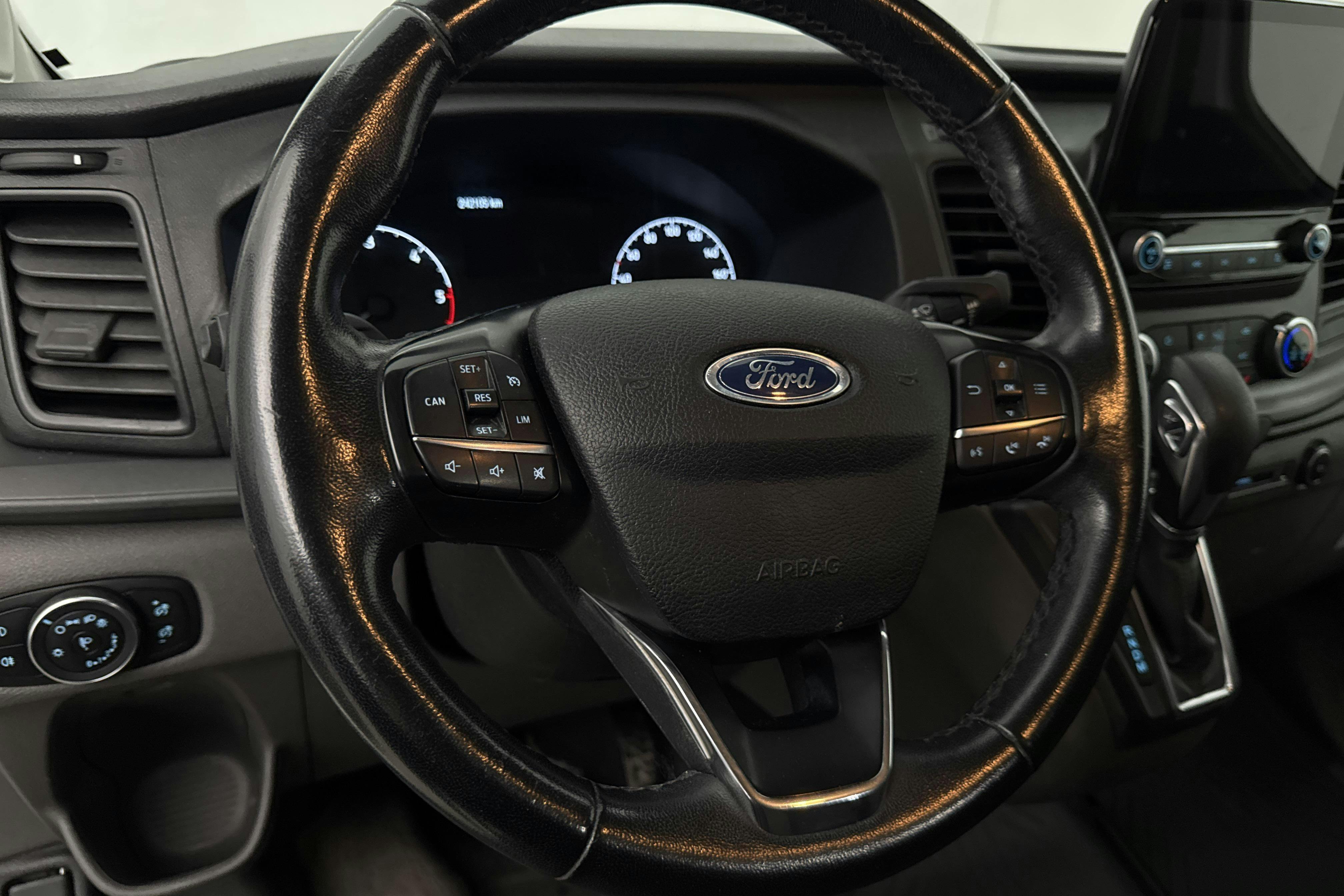 Vehicle Image 16