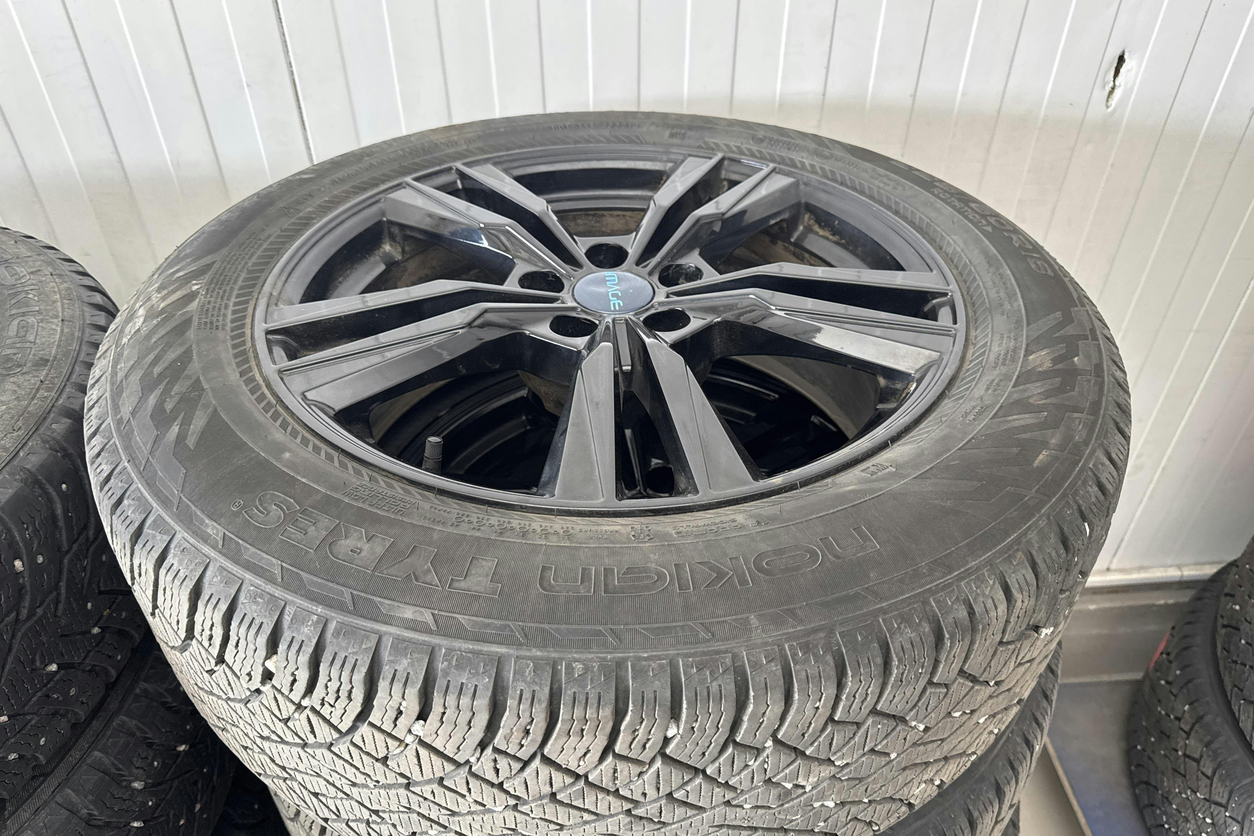 Vehicle Image 18