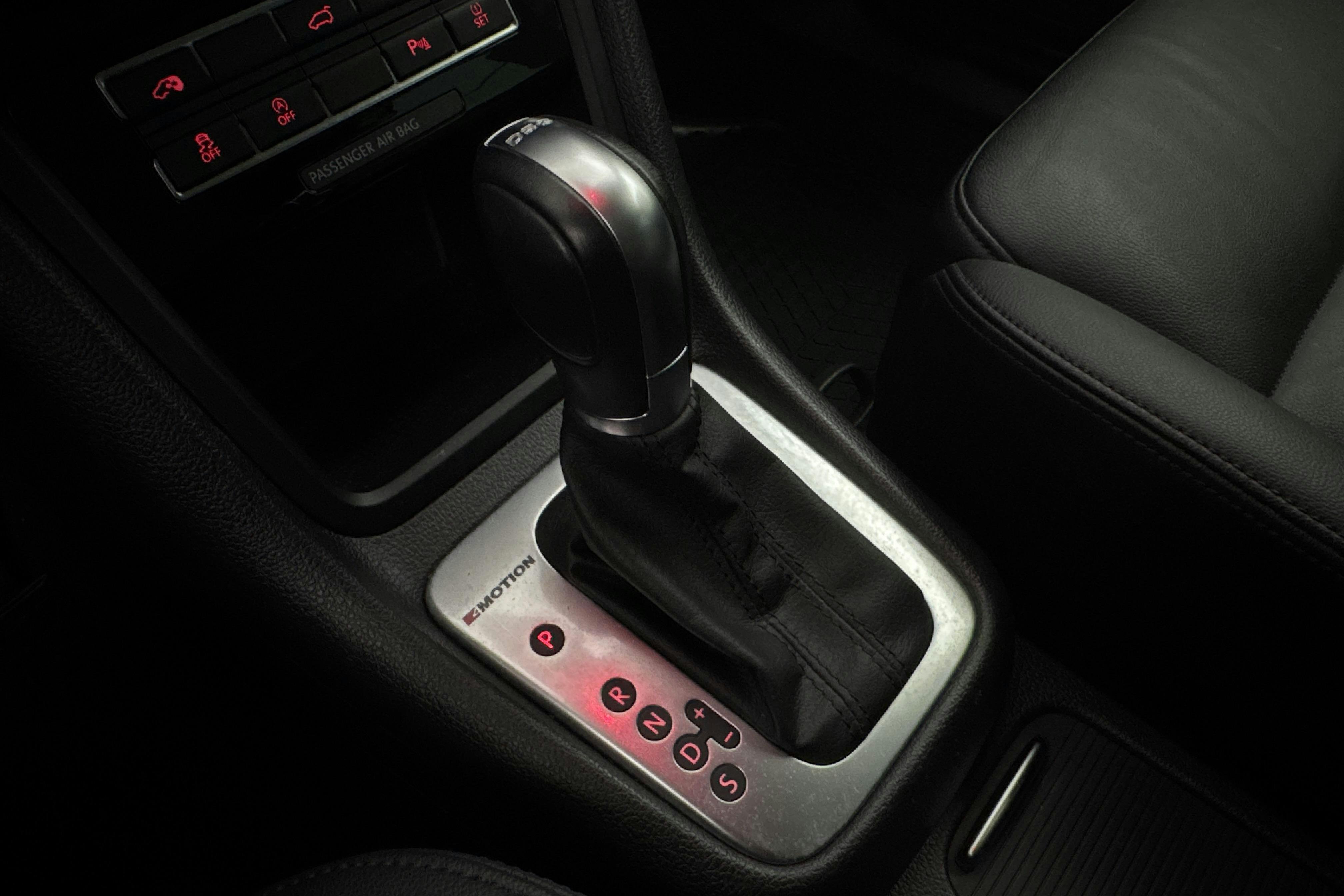 Vehicle Image 19