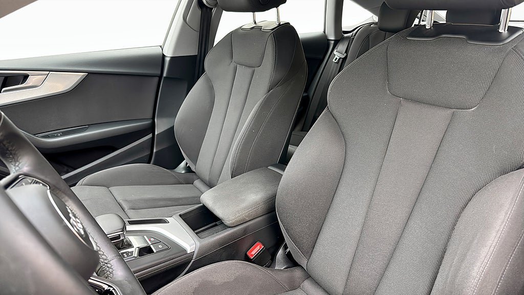 Vehicle Image 8