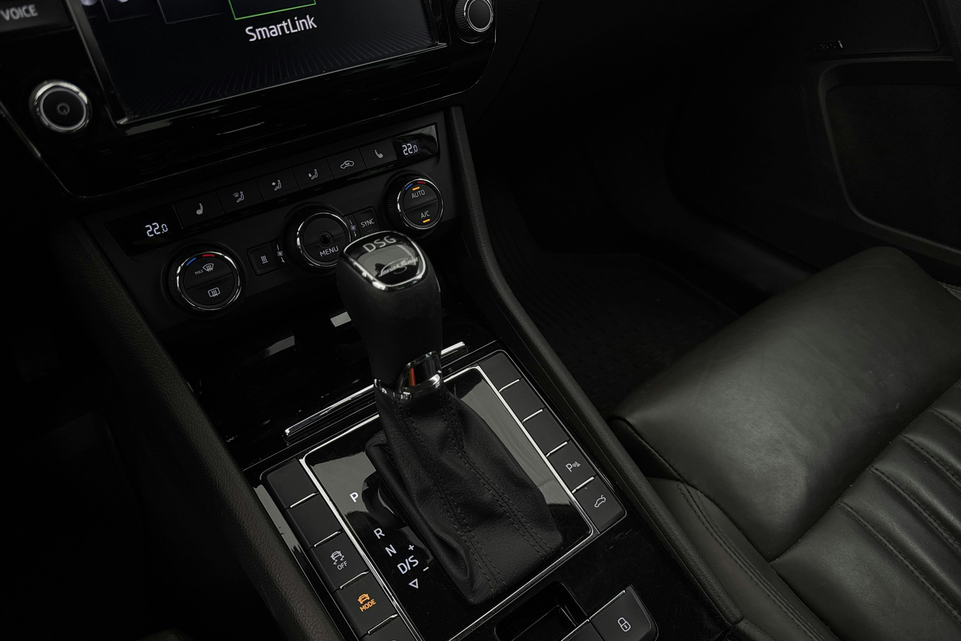 Vehicle Image 15