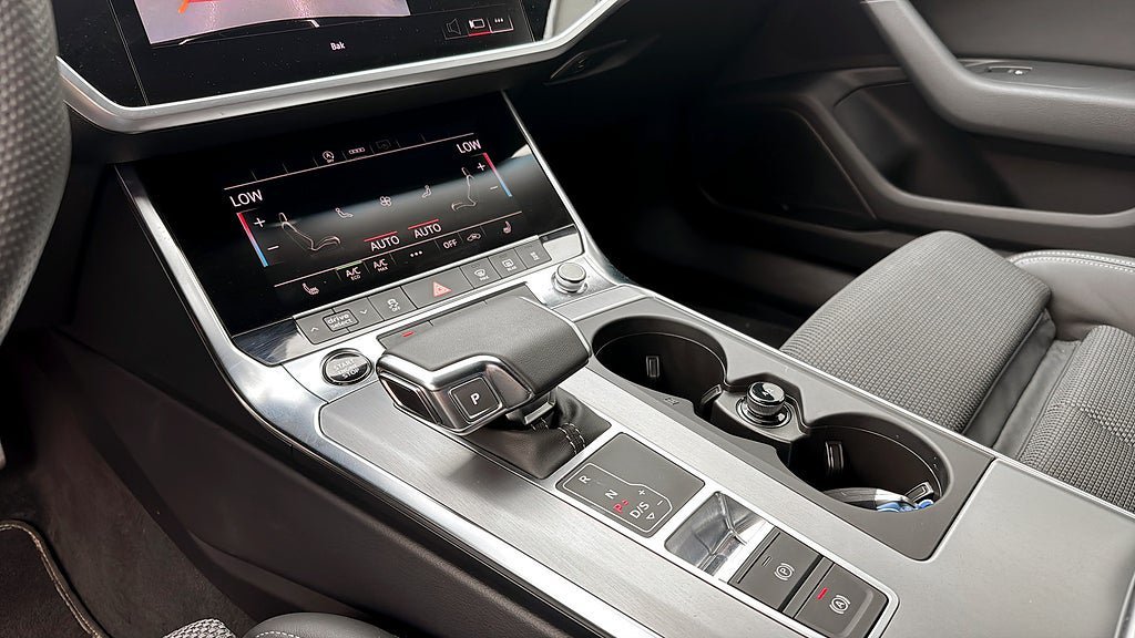 Vehicle Image 18