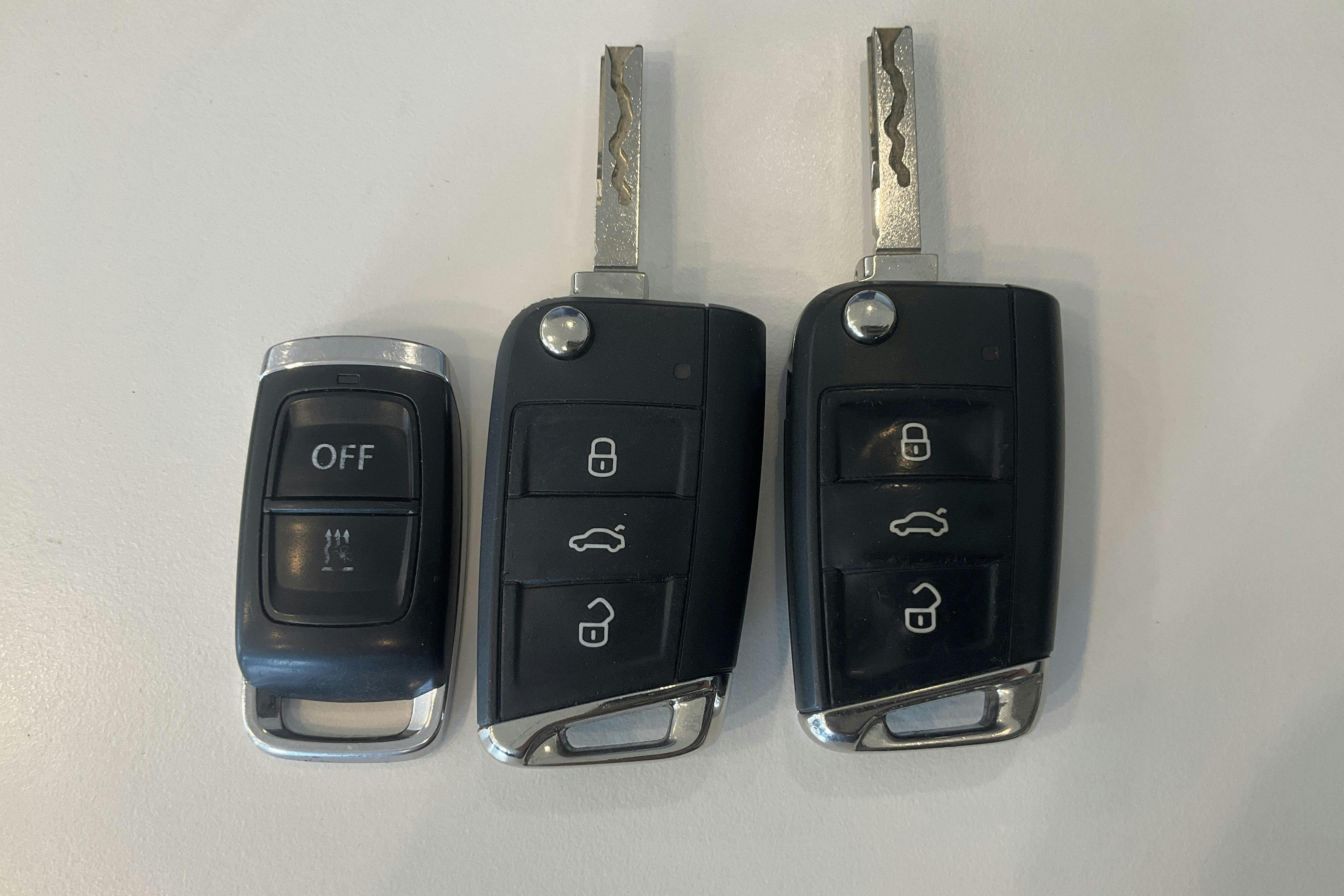 Vehicle Image 21