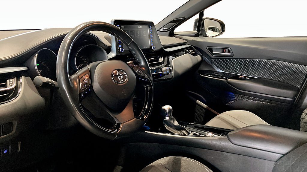 Vehicle Image 7