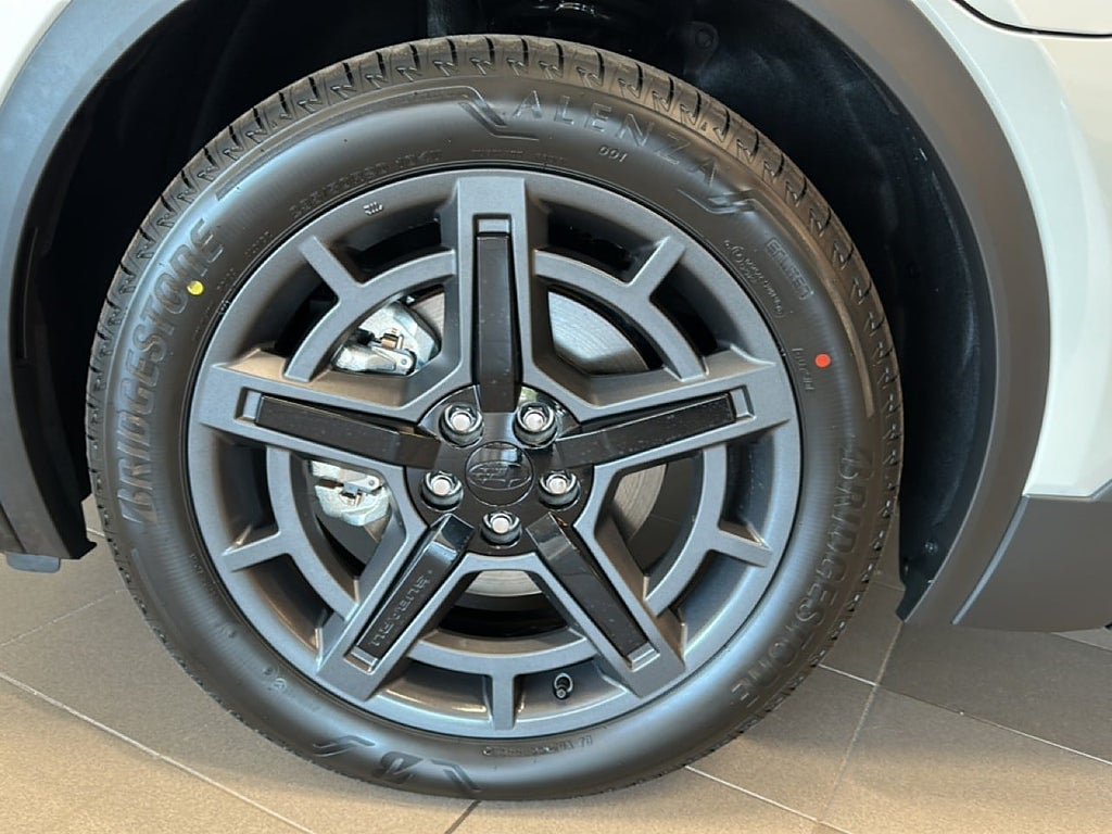 Vehicle Image 17