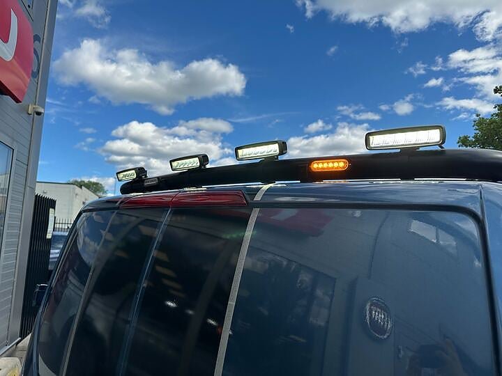 Vehicle Image 8