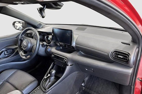 Vehicle Image 9