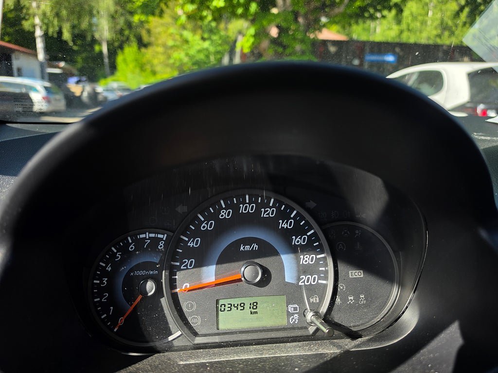 Vehicle Image 11