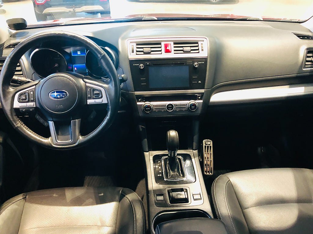 Vehicle Image 8
