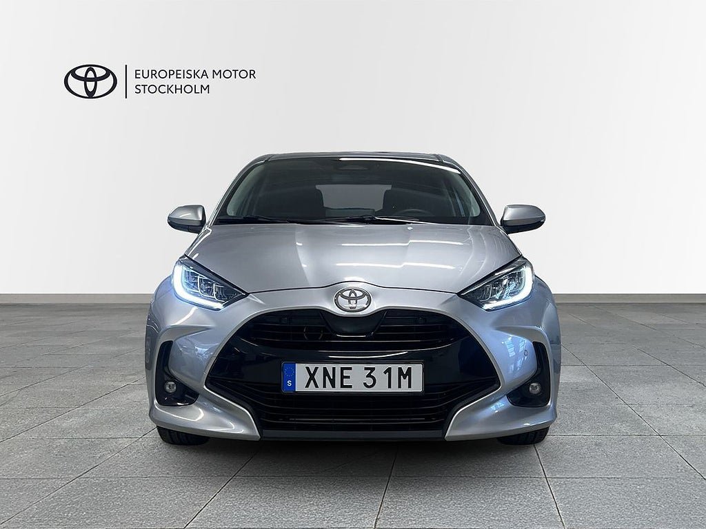 Vehicle Image 5