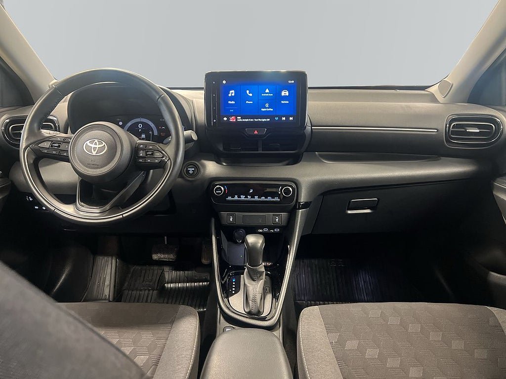Vehicle Image 8