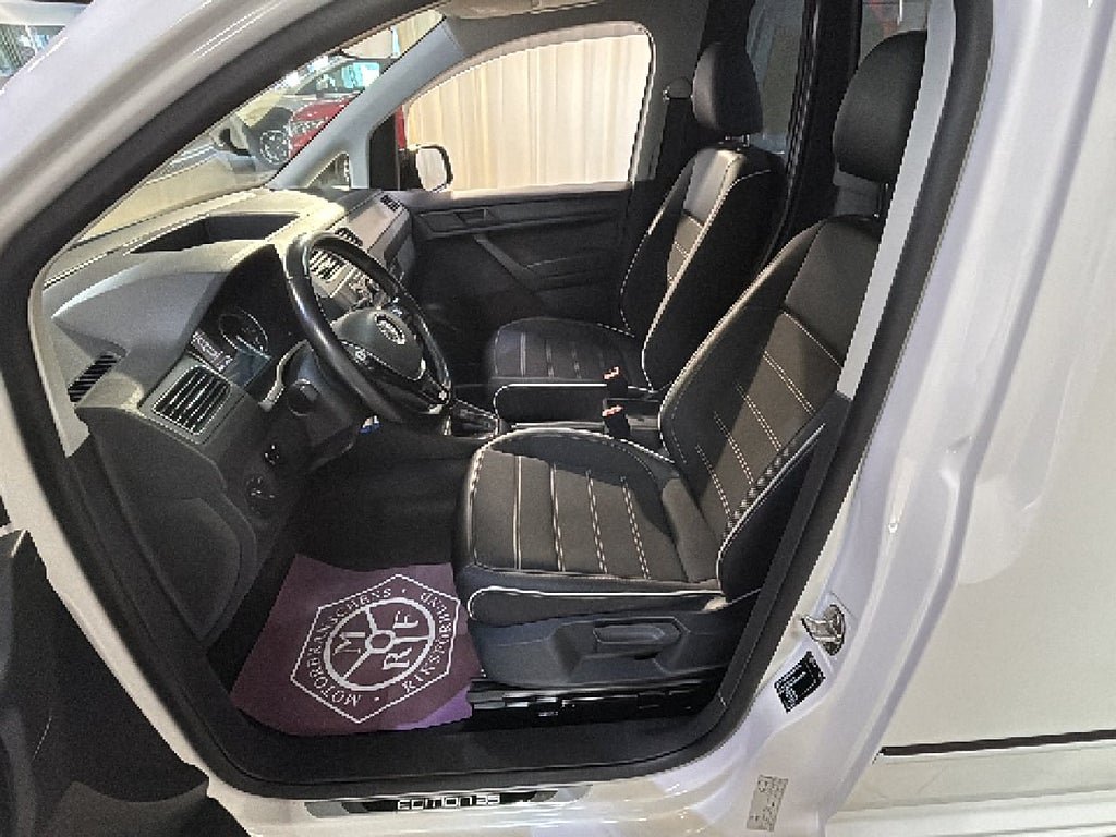 Vehicle Image 17