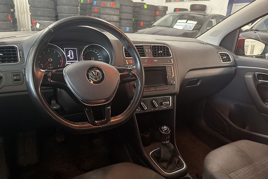 Vehicle Image 13