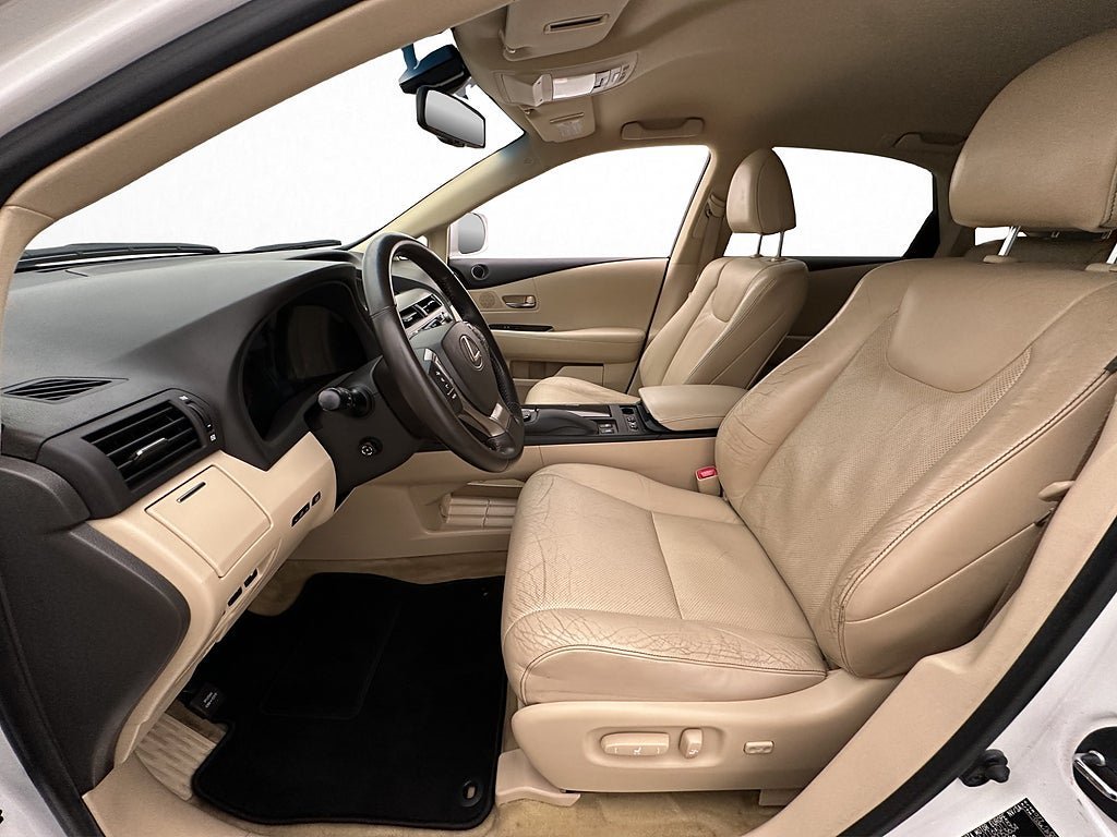 Vehicle Image 11