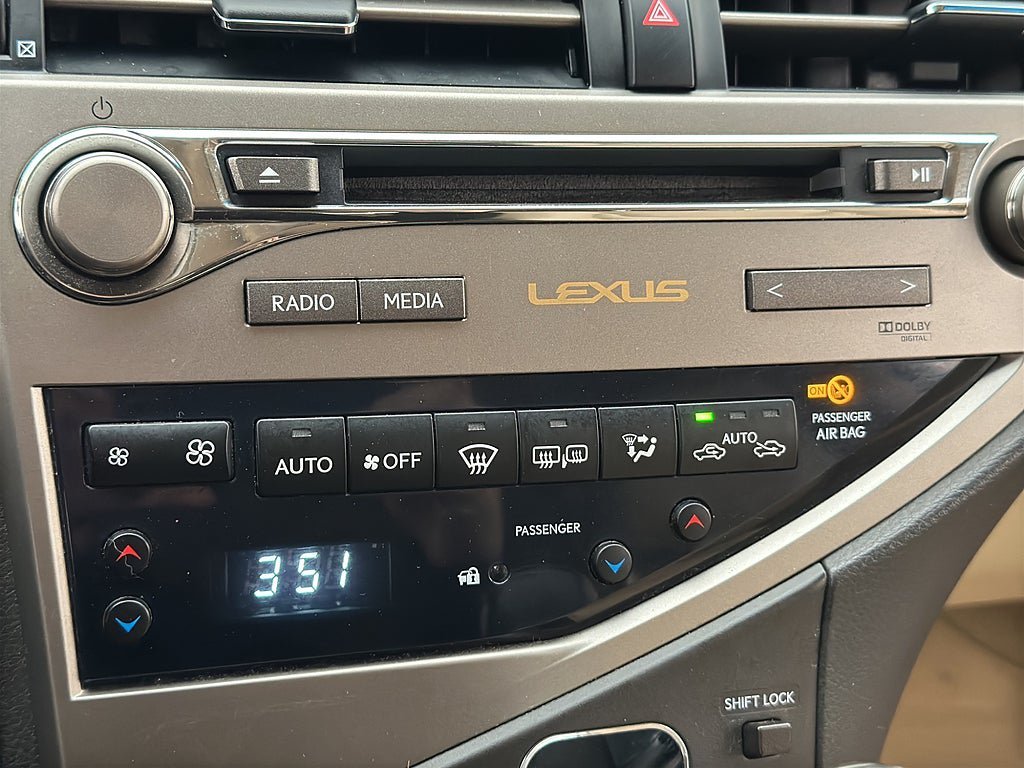 Vehicle Image 24