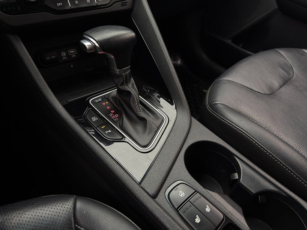 Vehicle Image 24