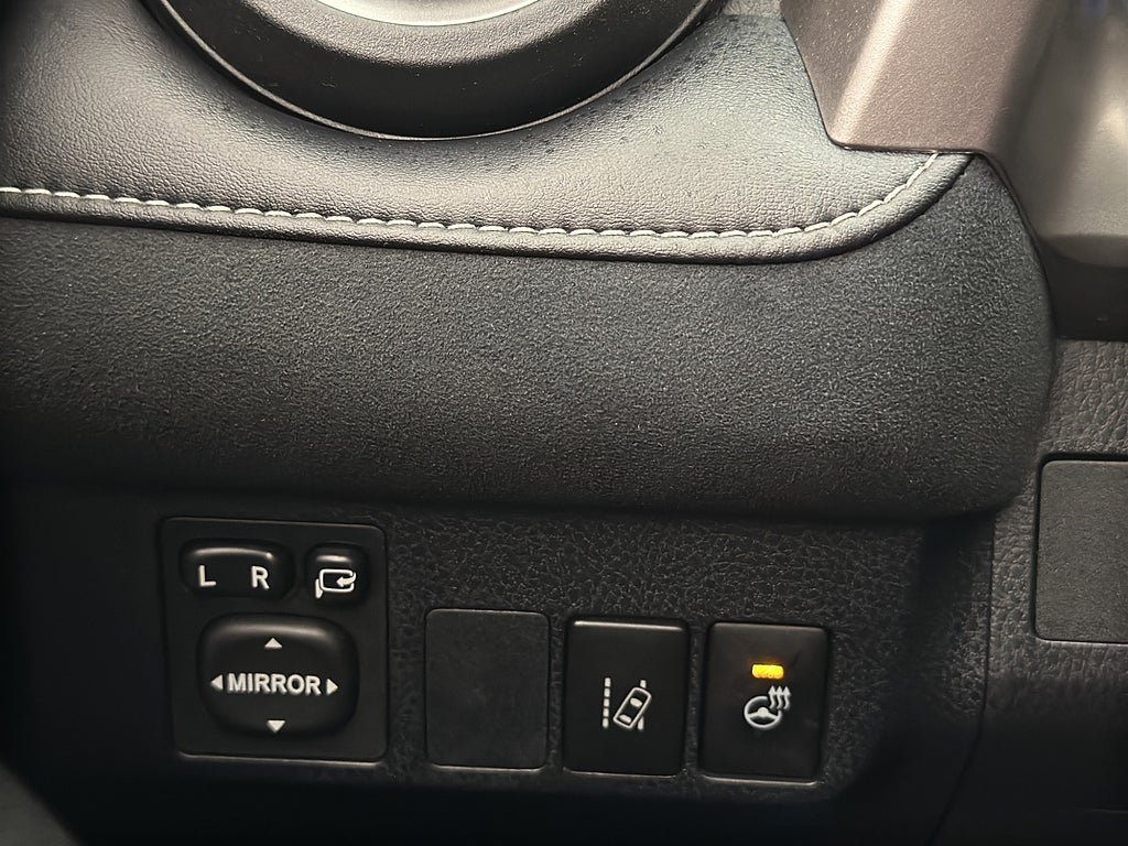 Vehicle Image 26
