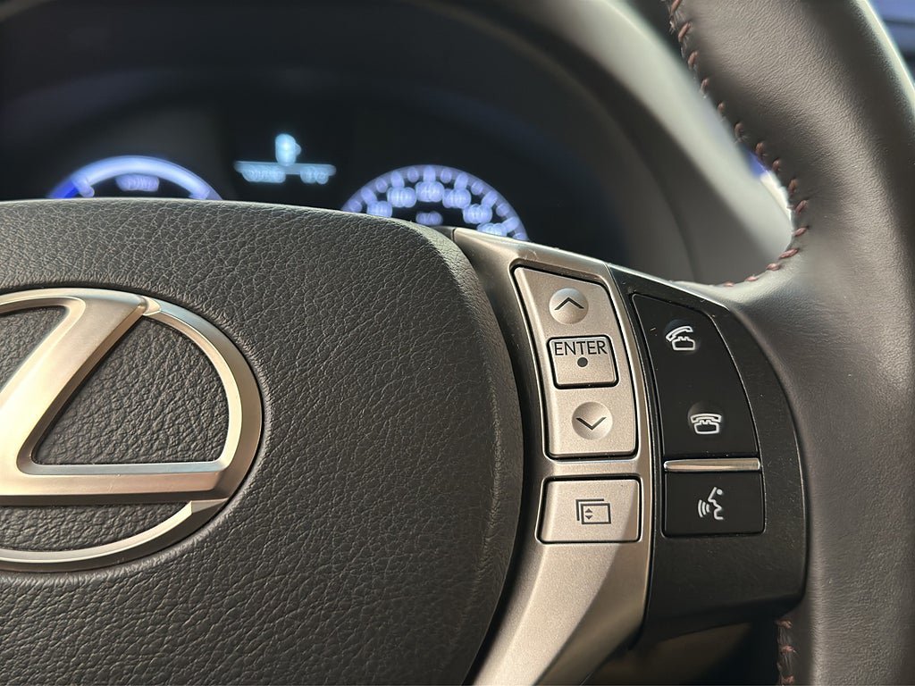 Vehicle Image 30