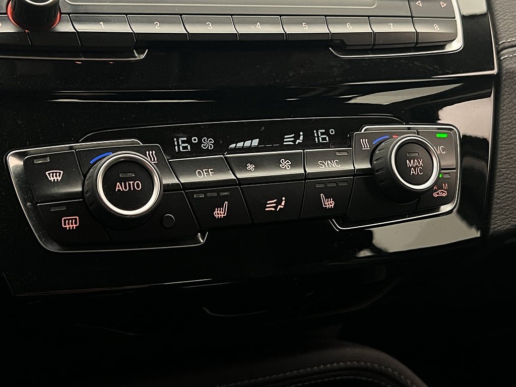 Vehicle Image 28