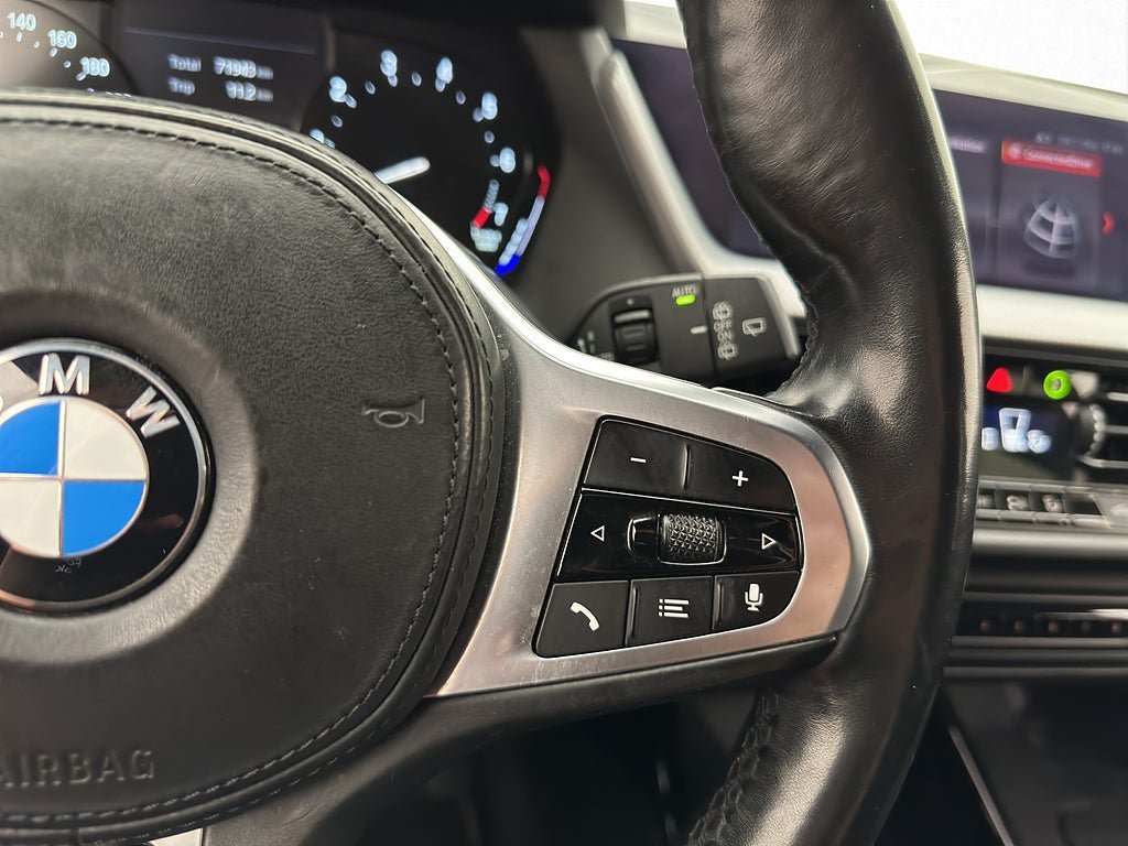 Vehicle Image 28