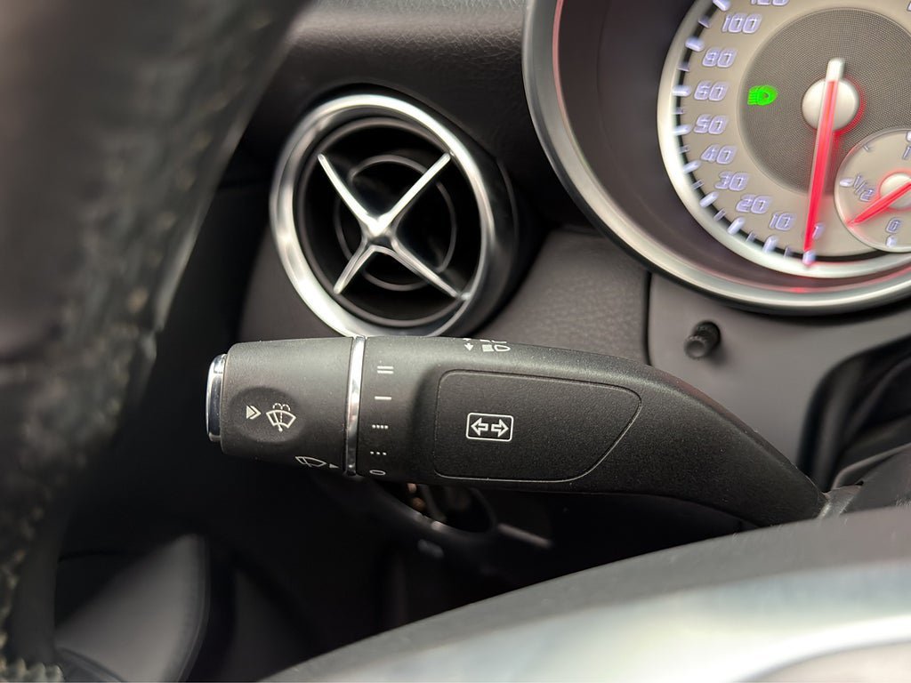 Vehicle Image 27