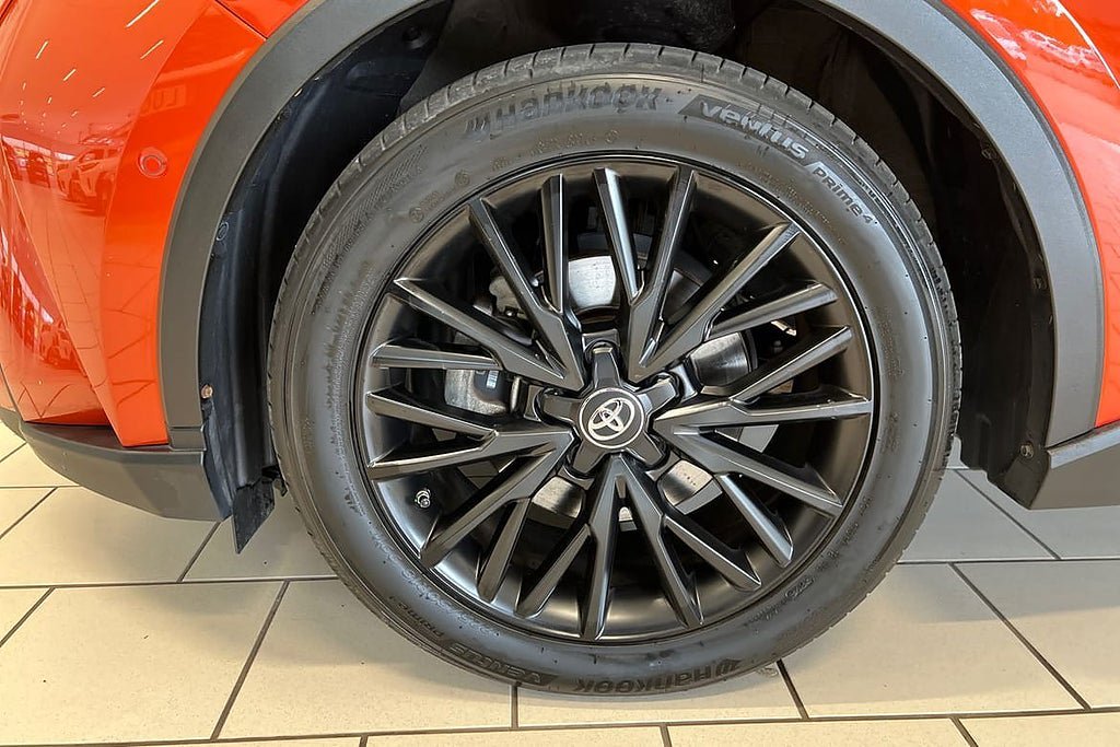 Vehicle Image 15