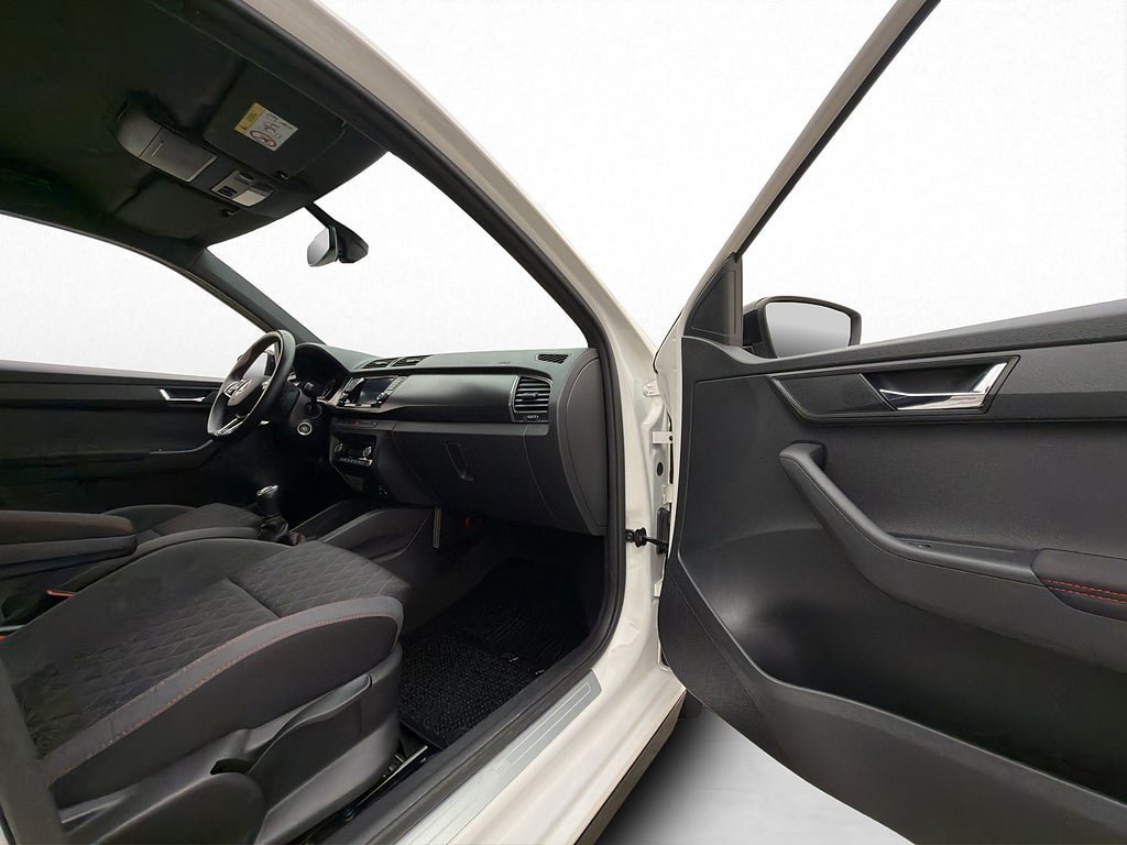 Vehicle Image 23
