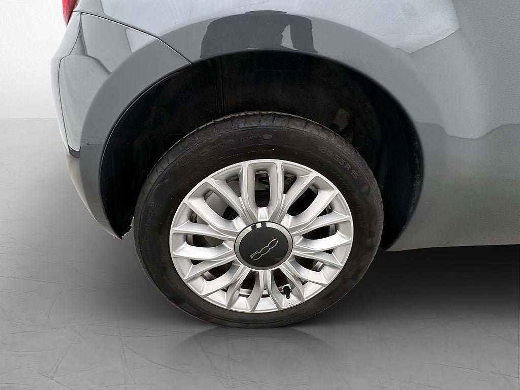 Vehicle Image 25