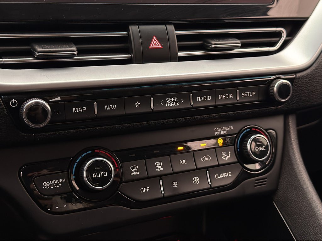 Vehicle Image 23
