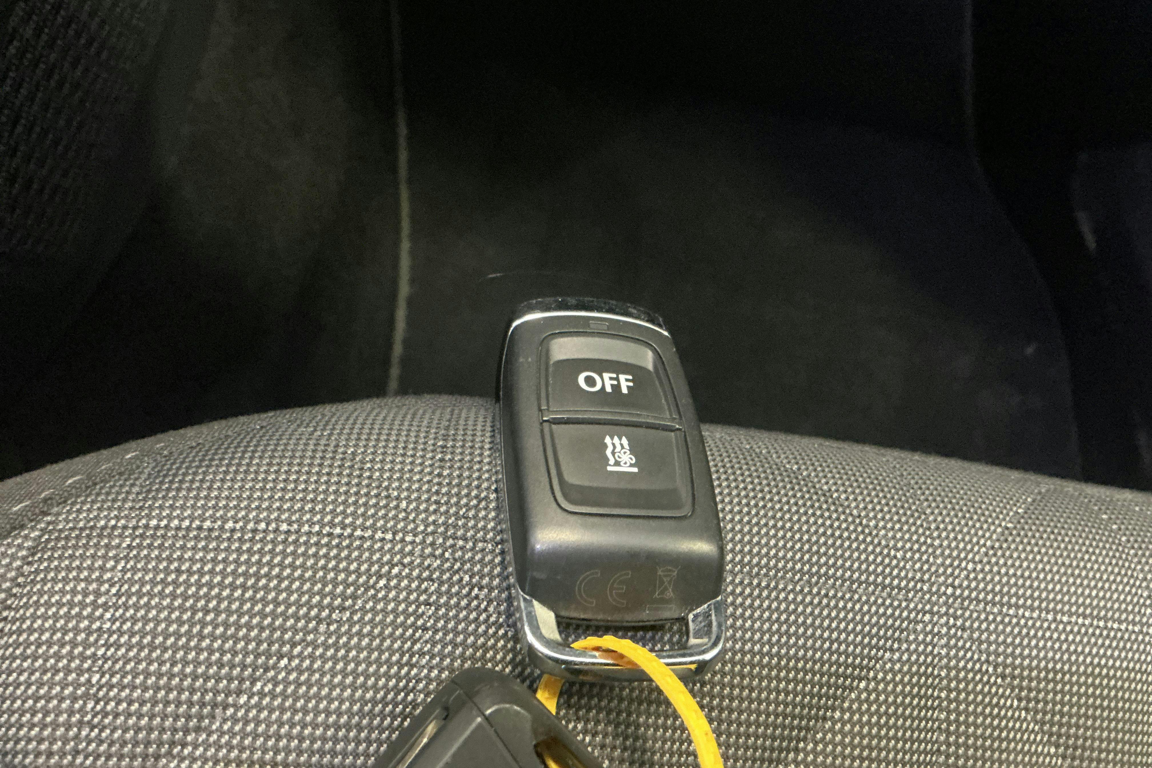 Vehicle Image 17