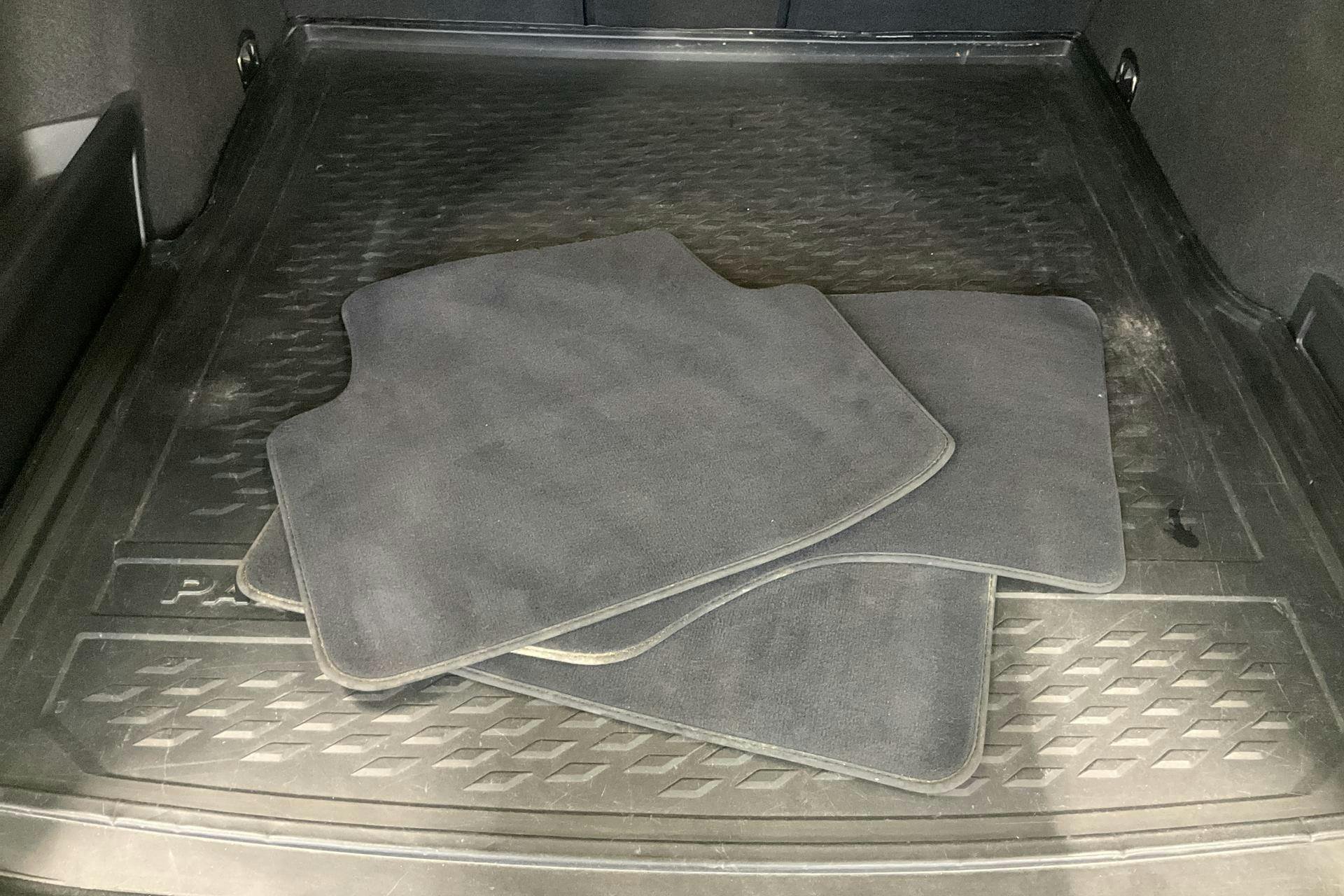 Vehicle Image 22