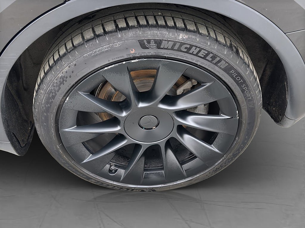 Vehicle Image 30