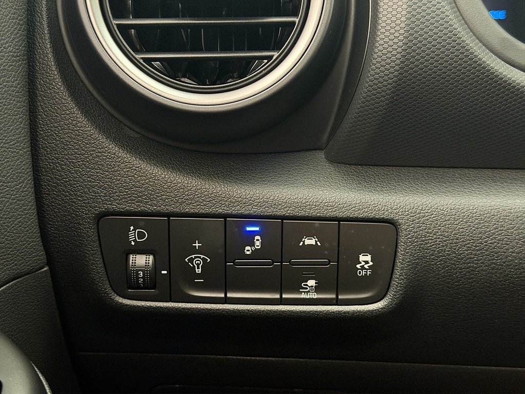 Vehicle Image 27
