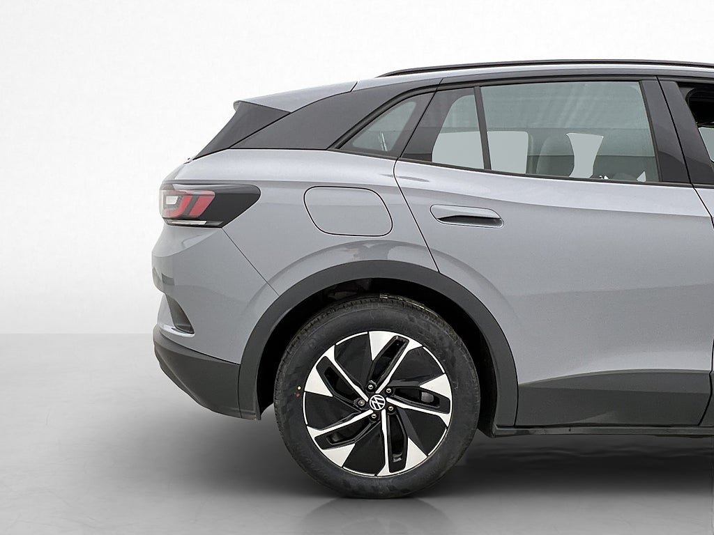 Vehicle Image 36