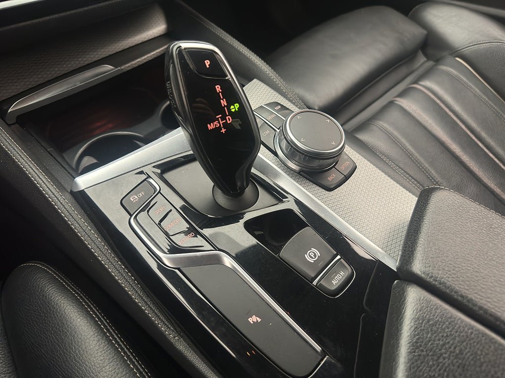 Vehicle Image 27