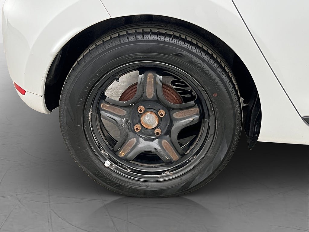 Vehicle Image 23