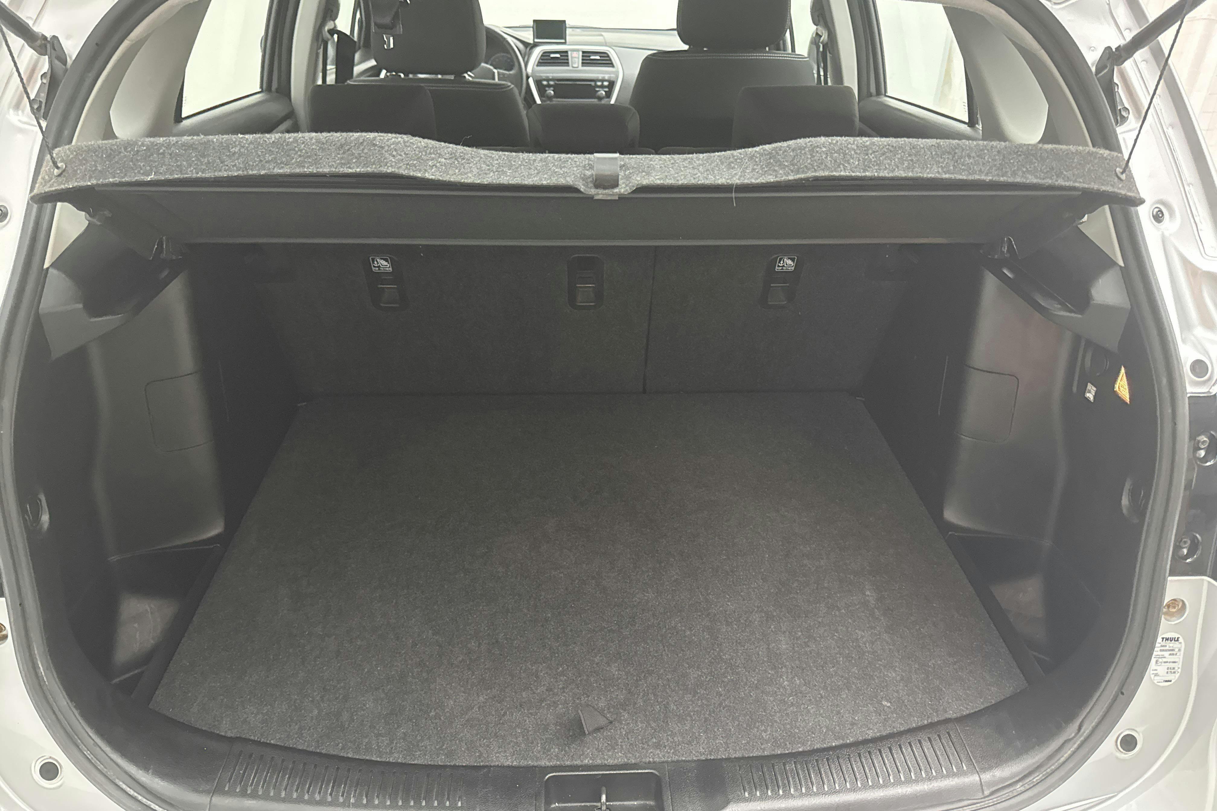 Vehicle Image 9