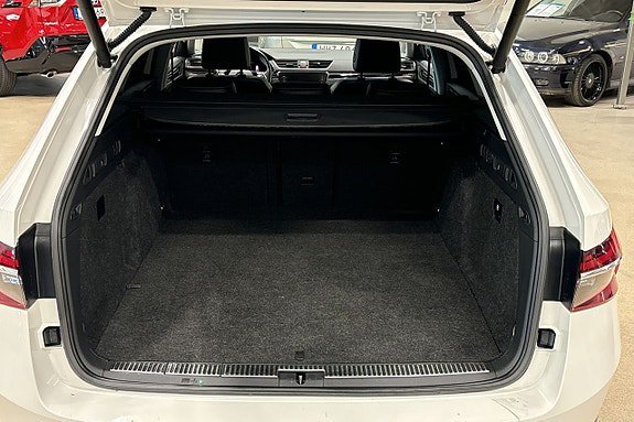 Vehicle Image 24
