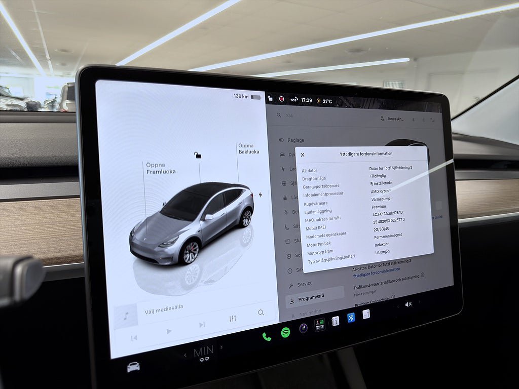 Vehicle Image 15