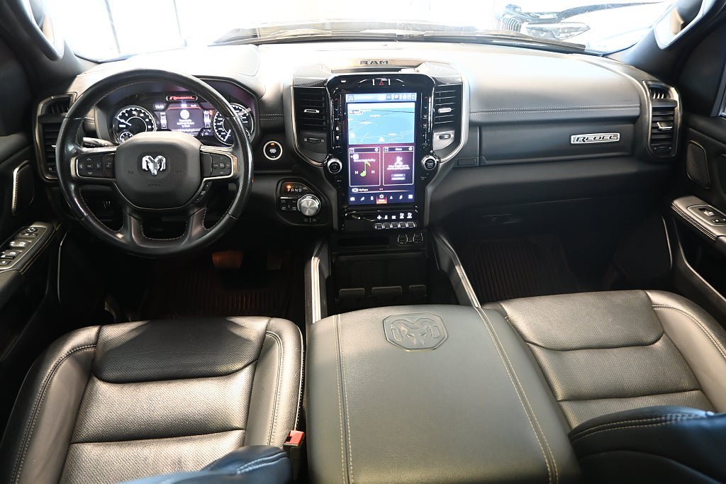 Vehicle Image 9