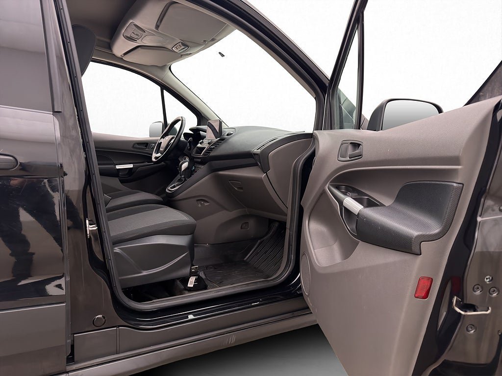 Vehicle Image 32