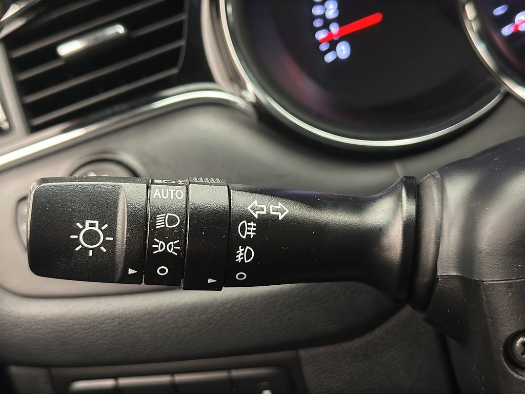 Vehicle Image 24