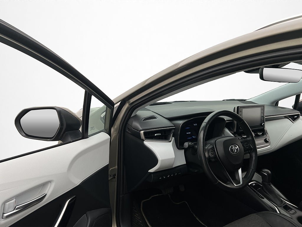 Vehicle Image 12