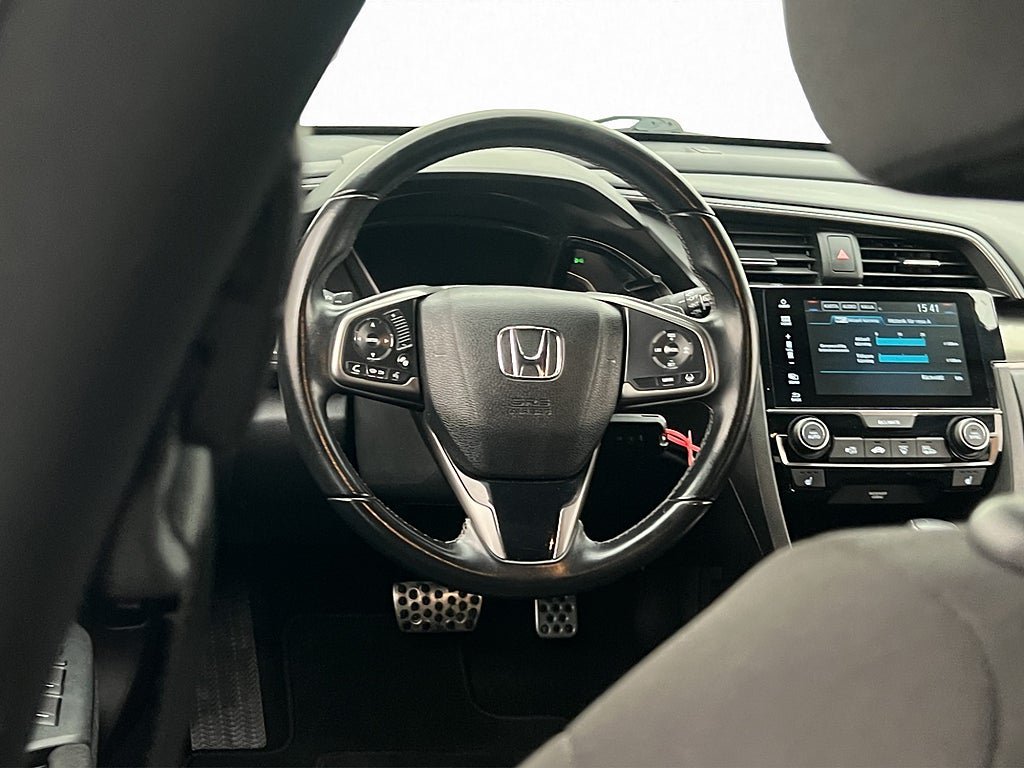 Vehicle Image 10