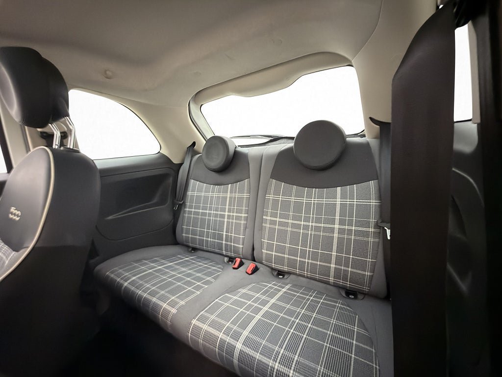 Vehicle Image 21